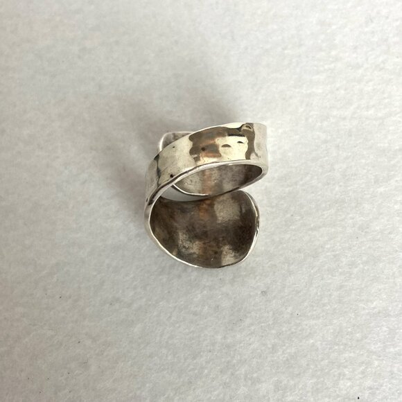 Sterling Silver 925 Modernist Hammered 1" Wide Tapered Bypass Band Ring Size 7 - Picture 7 of 16
